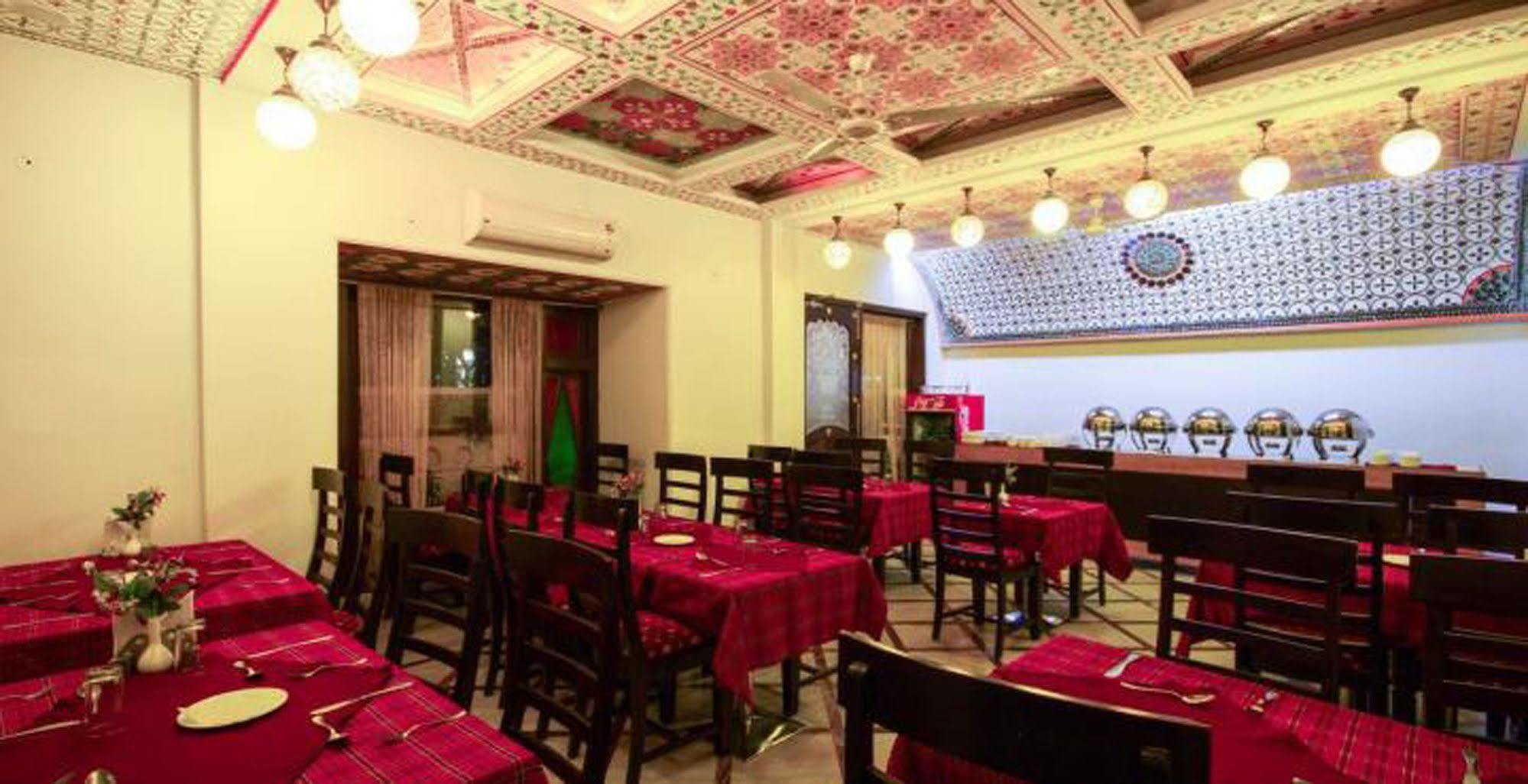 Hotel Nahargarh Haveli-Near Train Station Metro Divisione di Divisione di Jaipur Esterno foto