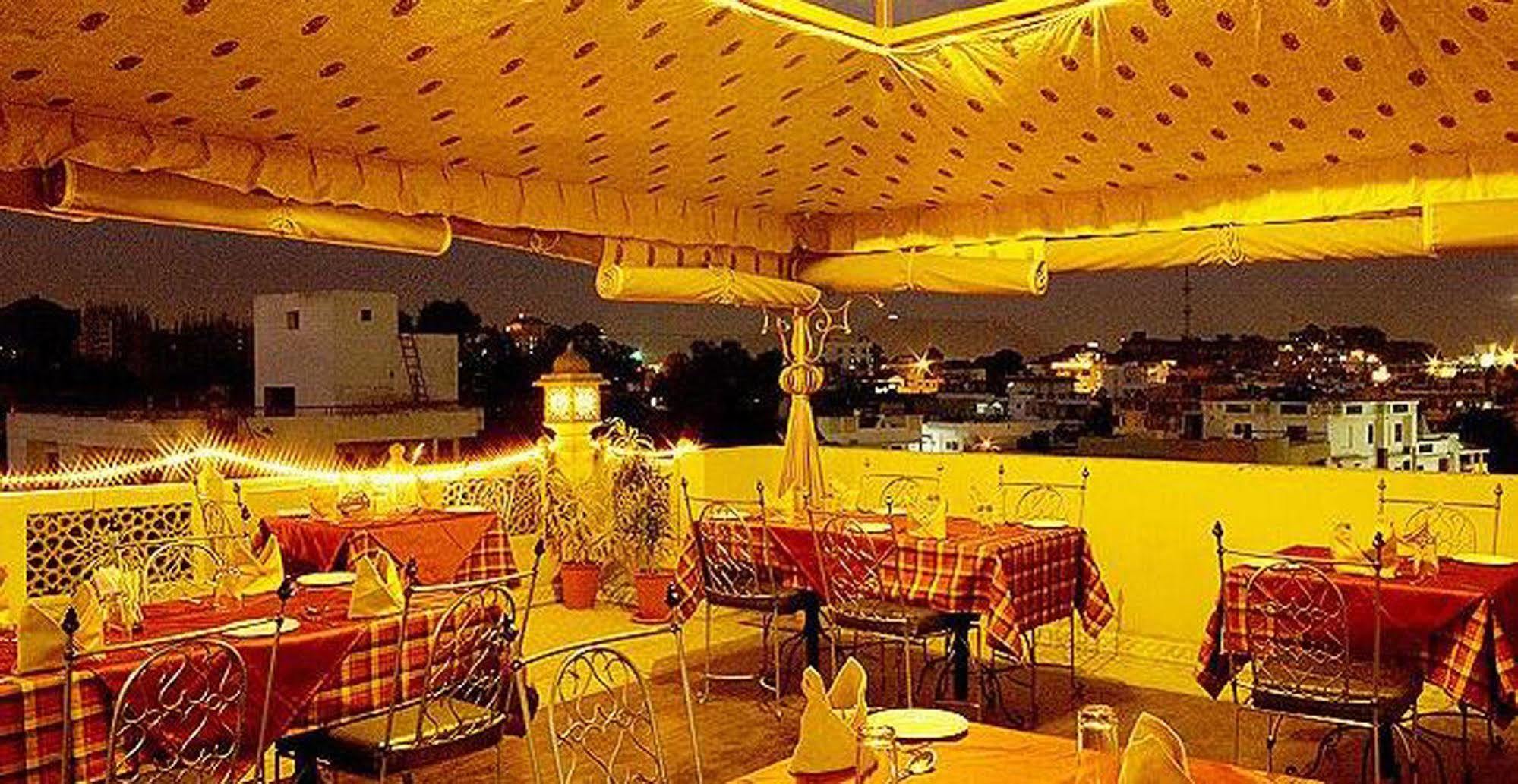 Hotel Nahargarh Haveli-Near Train Station Metro Divisione di Divisione di Jaipur Esterno foto