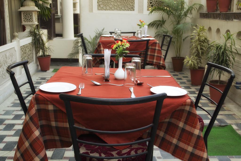 Hotel Nahargarh Haveli-Near Train Station Metro Divisione di Divisione di Jaipur Esterno foto